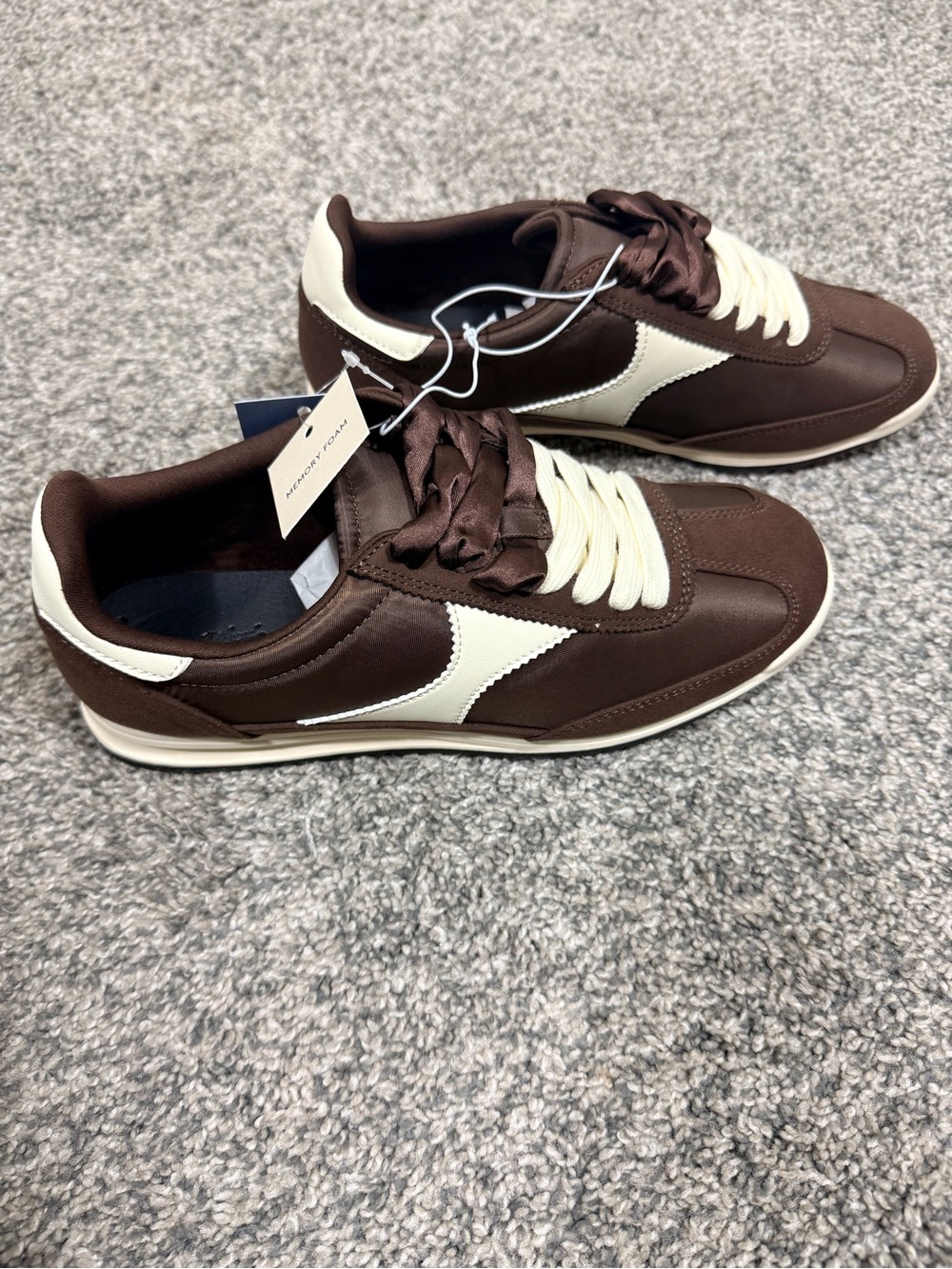 Universal Thread Women's Brown Skyler Sneakers with Cream Accent